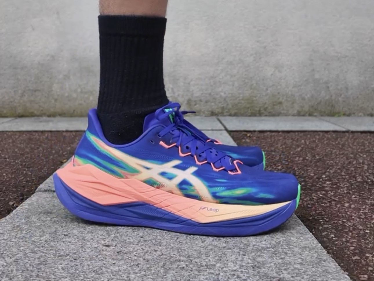 ASICS Superblast 3 : un OVNI taillé pour tout faire