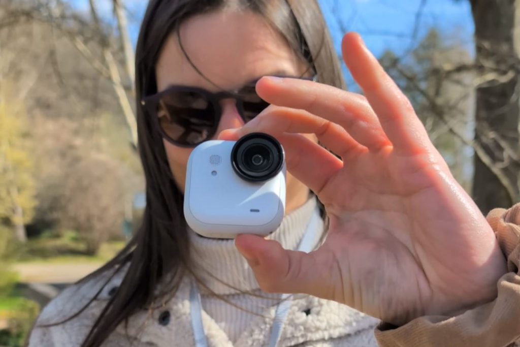 Insta360 GO Ultra : la mini caméra idéale pour le contenu outdoor ?