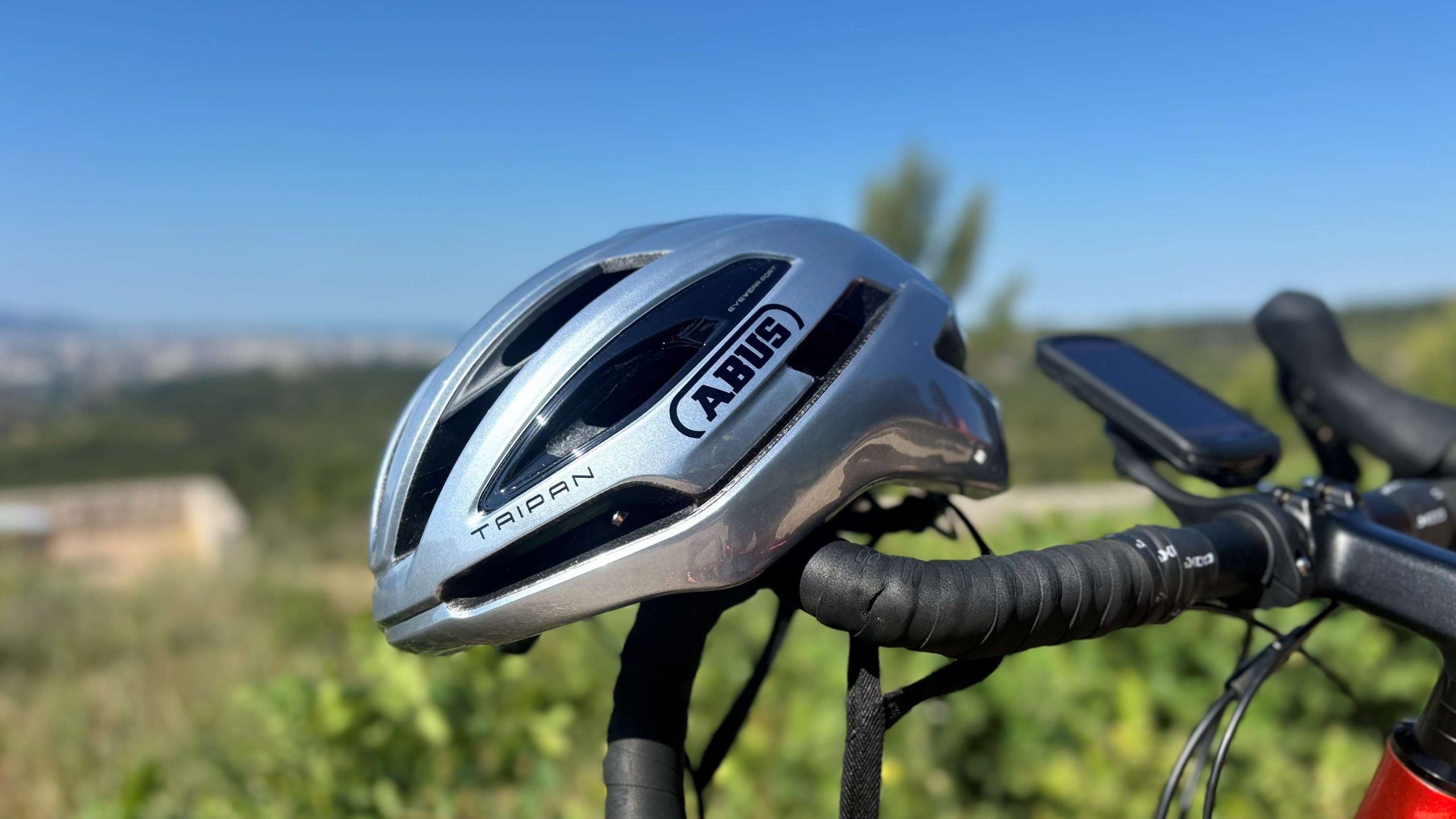 ABUS Taipan : le casque gravel taillé pour les aventures