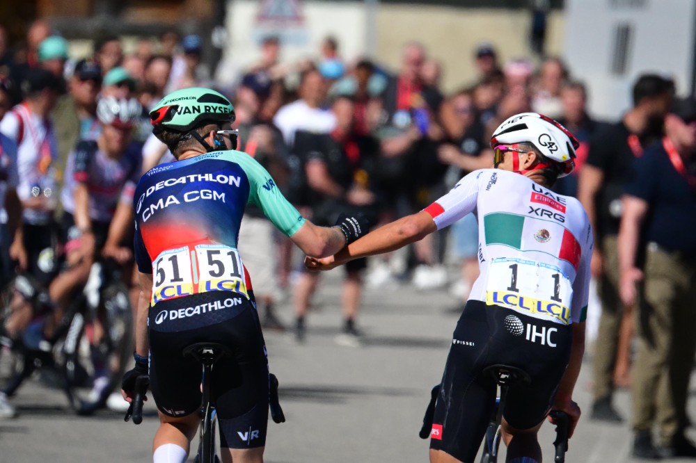 Del Toro – Seixas : le duel continue au Tour de France Singapore Criterium